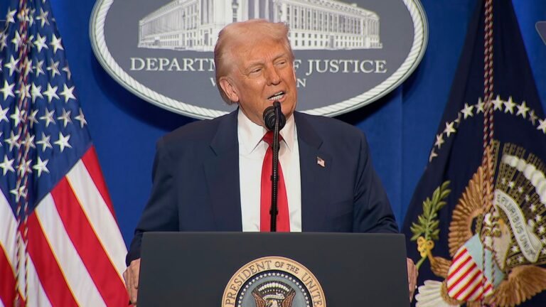 Trump criticizes the prosecution, promotes on January 6 of the hostages during the visit to the Department of Justice